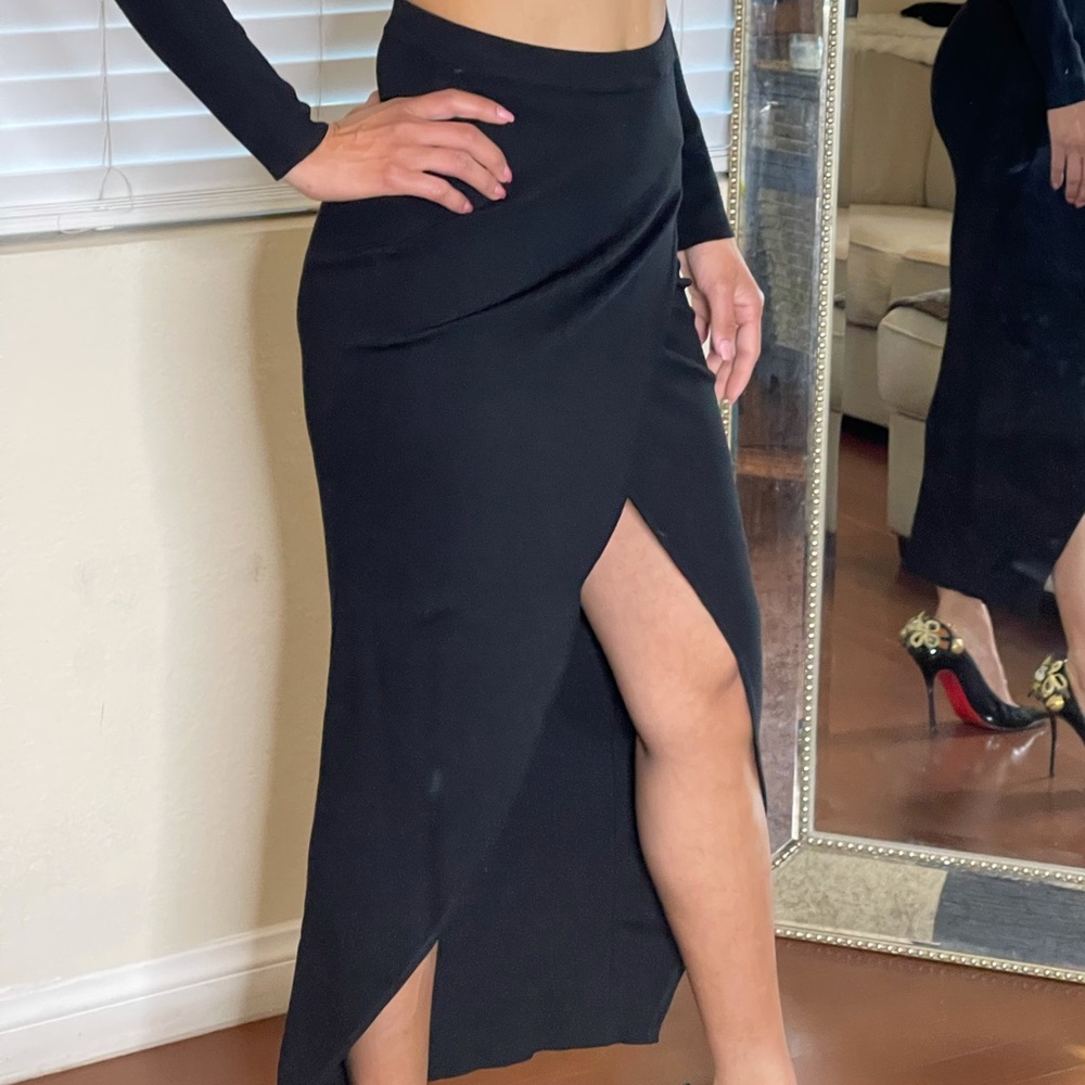 Two piece black set - Picture 3 of 8